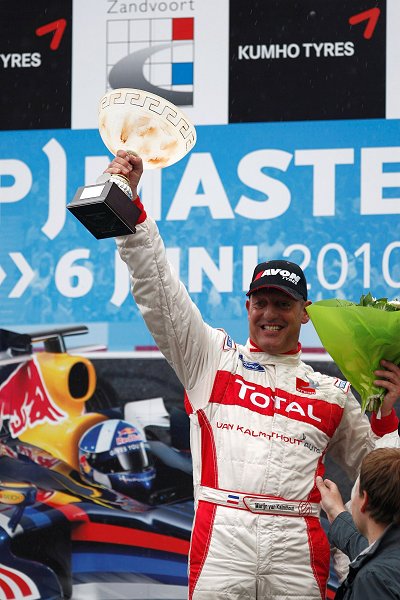Marijn van Kalmthout op podium